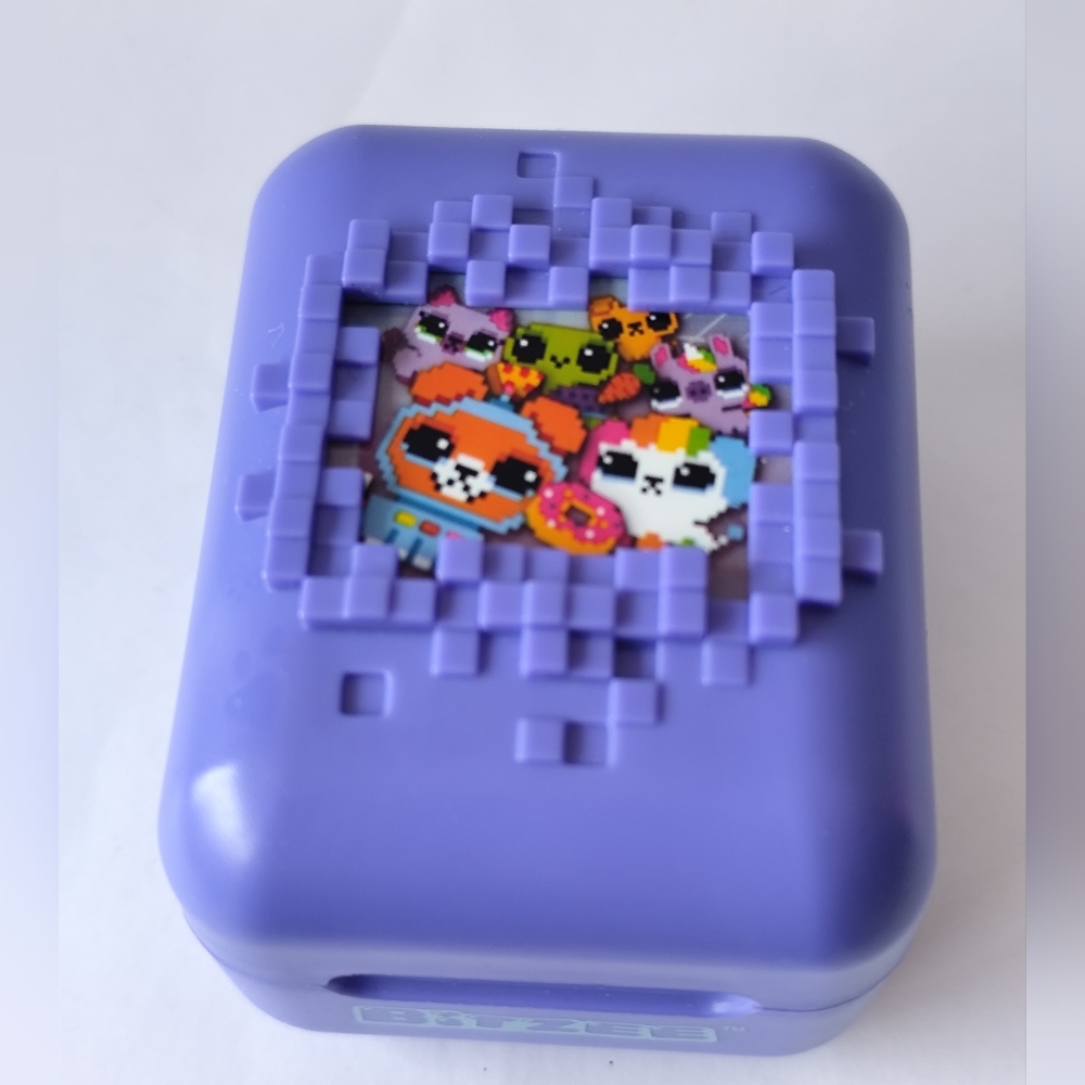 Blitzee Interactive Digital Hologram 3D Pet Takara Tomy Japan
